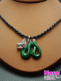 จี้พญานาค ลงยาสีเขียว ตัวเรือนเงินแท้925 แถมฟรี สร้อยคอไหมญีปุ่น 1 เส้น
