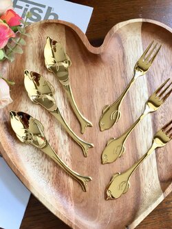 ช้อนกาแฟ และส้อมค็อกเทล รูปปลาโลมาสีทอง 3คู่ สเตนเลส304 รับประกันปลอดสนิม