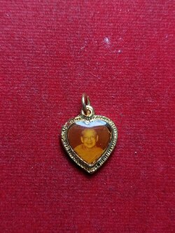 ล็อกเก็ตหัวใจ หลวงพ่อฤาษีลิงดำ วัดท่าซุง จ.อุทัย (SKU-06941)