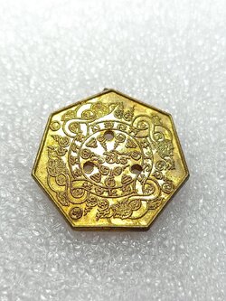 เหรียญพญานาคเกี้ยว 7เหลี่ยม 3 รู ปี 2535 หลวงพ่อวิเชียร วชิโร วัดเนินสุทธาวาส จ.ชลบุรี (SKU-10025)