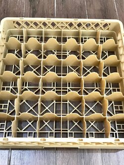 PT-9 ลังพลาสติกสำหรับเก็บแก้ว ใส่ได้ 36 ใบ