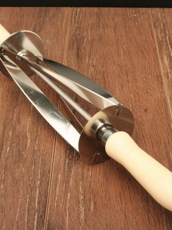 DS-5 ลูกกลิ้งตัดแป้ง ขนาด 50 ซม.