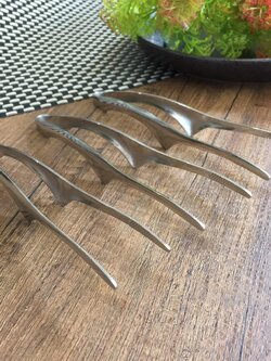 (ส่งฟรี) 3ชิ้น /ชุด ที่คีบ ที่คีบเนื้อ ที่คีบอาหารสำหรับปิ้งย่าง ที่คีบเนื้อย่าง 7นิ้ว #Twin Fish รหัส SAT-7