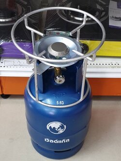 ถังแก๊สปิคนิค ของใหม่ มือ 1 ยี่ห้อ เวิลด์แก๊ส 4 กก.ไม่รวมน้ำแก๊ส พร้อมหัวเตา และ โครงปิคนิค