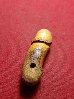 ปลัดขิกหลวงปู่เมฆ เนื้อไม้ ขนาด 5 ซม. วัดลำกระดาน กทม. (SKU-11003)