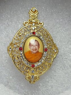 เข็มกลัดล้อมพลอย หลวงพ่อฤาษีลิงดำ วัดท่าซุง จ.อุทัยธานี (SKU-11325)