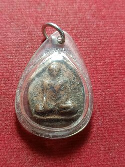 พระนางกลีบบัว กรุลานดอกไม้ จ.สุโขทัย เนื้อดิน (SKU-12148)