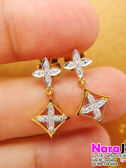 ต่างหูเพชร ตุ้งติ้งๆ แบบน่ารักๆ นน.เพชร 0.30 ct. หลุดจำนำ