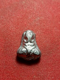 พระปิดตาหลวงปู่เอี่ยม วัดโคนอน กทม. ปี 2515 (หลวงปู่โต๊ะเสก) (SKU-11290)