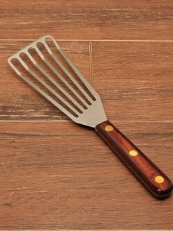 PS-52 ตะหลิวเทปันยากิแบบมีร่องสะเด็ดน้ำมัน