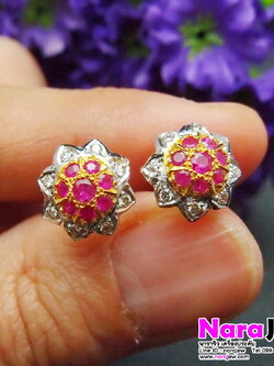 ต่างหูทับทิมแท้ ล้อมเพชรแท้ ทรงดอกบัวคว่ำ ประดับเพชรแท้ 0.32 ct.