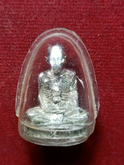 รูปหล่อหลวงพ่อตาบ เนื้อเงิน วัดมะขามเรียง จ.สระบุรี (SKU-12685)