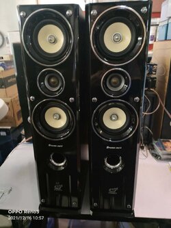 FAMILY SPEAKER ll ของใหม่แต่มีตำหนิตามภาพใต้ฐานลำโพง