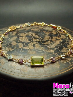 สร้อยข้อมือ ประดับพลอยแท้ 5 สี พลอยเจียระไน ทรงเอเมอรัลด์คัต (Emeral cuts) คั่นพลอยเจียระไนแฟนซีสไตล์