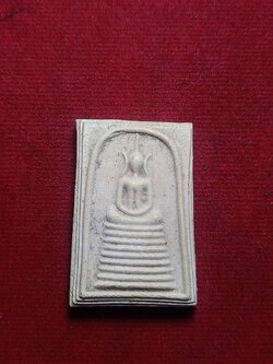 สมเด็จหลังปั้มยันต์หมึกแดง หลวงพ่อรวย วัดตะโก จ.อยุธยา (SKU-05154)