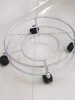 ฐานวางถังแก๊ส เหล็ก มีล้อ ใช้กับถังขนาดน้ำแก๊ส 15 กก.