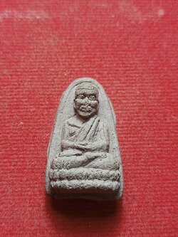 หลวงพ่อทวดเนื้อว่าน วัดนาประดู่ จ.ปัตตานี พระอาจารย์พล(เนื้อผสมว่านดินกากยายักษ์ ปี ๒๔๙๗) (SKU-08589)