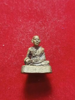 รูปหล่อหลวงปู่นิล อิสสฺริโก วัดครบุรี จ.นครราชสีมา (SKU-03202)