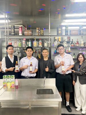 解锁自然的甜美 ：为什么选择Siam Bee Secret蜂蜜作为您的终极健康伴侣 | Unlock the Sweetness of Nature : Why Siam Bee Secret Honey is Your Ultimate Health Companion