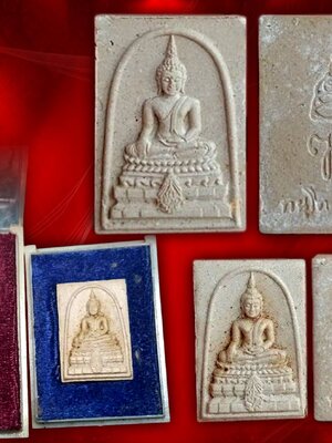 พระพุทธชินสีห์ ภปร.(สมเด็จทันโต) ผสมมวลสารมหามงคลพระทนต์ในหลวง ร.9 ปี 2533 พิมพ์ใหญ่+เล็ก มีกล่องครบถ้วน