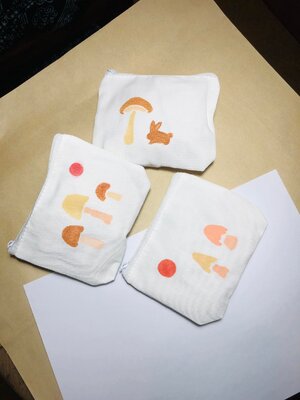 กระเป๋าใส่เหรียญลายเห็ด (คละลาย)