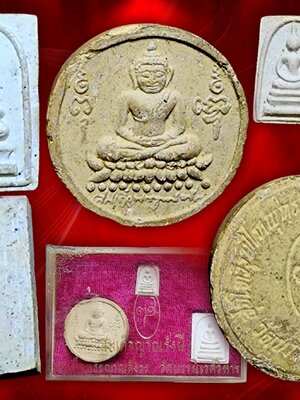 สมเด็จญาณรังสี ปี ๒๕๓๑ ชุดกรรมการ กล่องเดิม ๆ หายากสุด ๆ ครับ