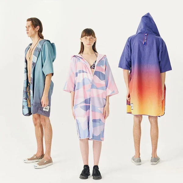 WILDKIDS - Poncho เสื้อคลุม ไมโครไฟเบอร์ ใส่ได้ 2 ด้าน image 1 WILDKIDS - Poncho เสื้อคลุม ไมโครไฟเบอร์ ใส่ได้ 2 ด้าน image 1